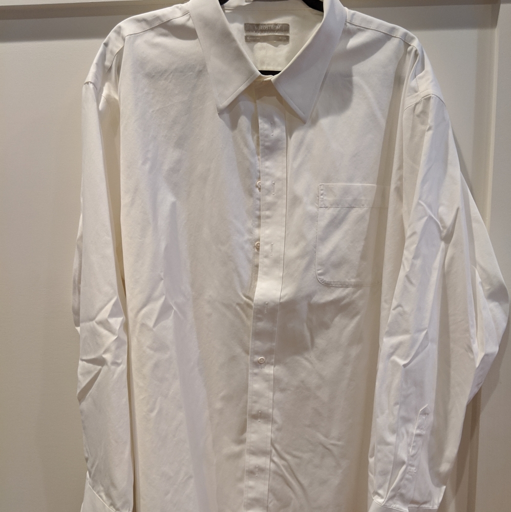 Men's no iron dress shirt